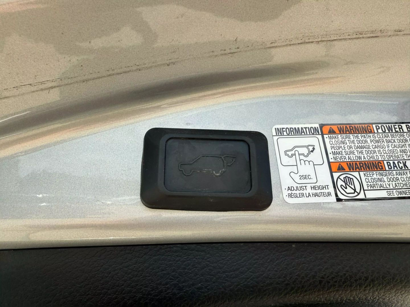 2017 Toyota Rav4 - Image 13