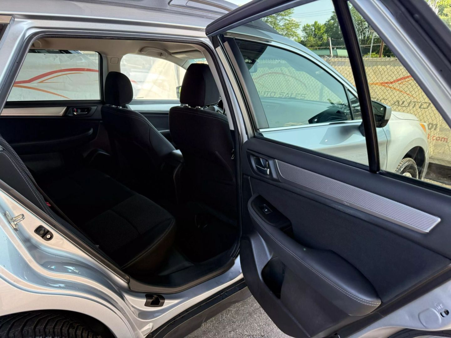 2016 Subaru Outback - Image 21