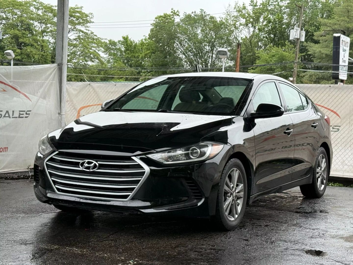 2018 Hyundai Elantra - Image 3