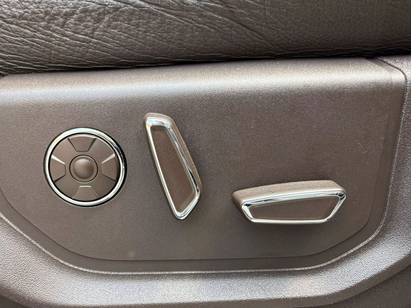 2018 Ford F250 Super Duty Crew Cab - Image 21