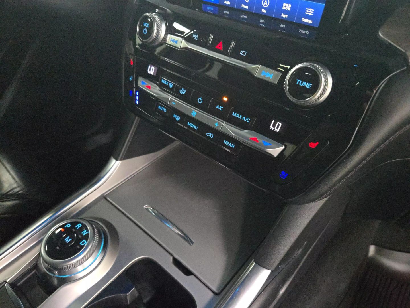 2021 Ford Explorer - Image 28