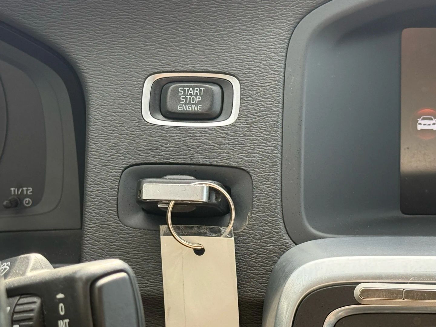 2012 Volvo S60 - Image 31