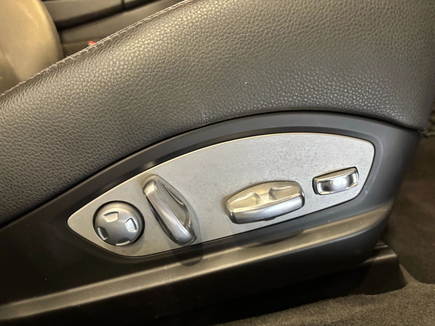 2014 Porsche Panamera S E-hybrid Sedan 4d - Image 20