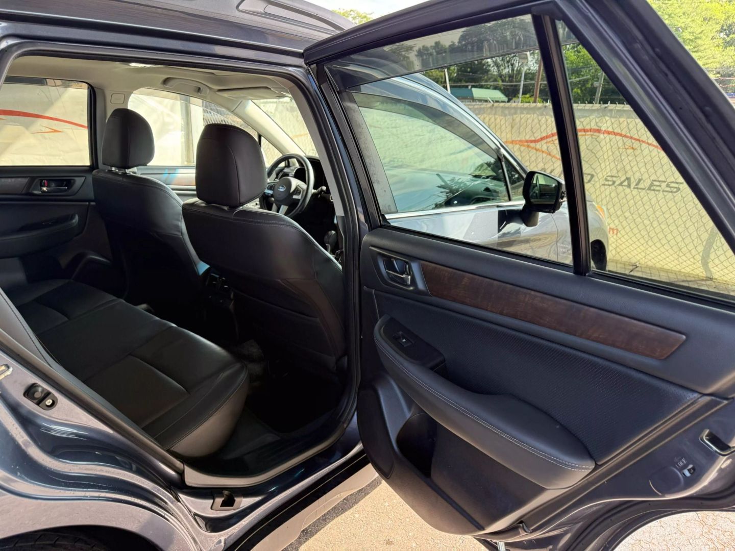 2017 Subaru Outback - Image 21