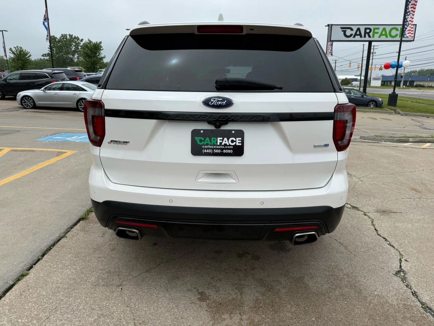 2017 Ford Explorer - Image 10
