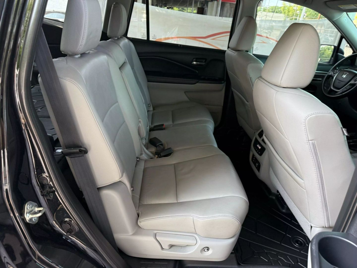 2018 Honda Pilot - Image 24