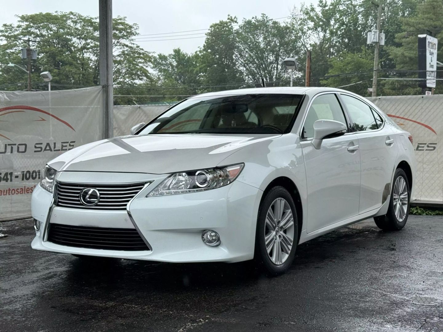 2015 Lexus Es - Image 3
