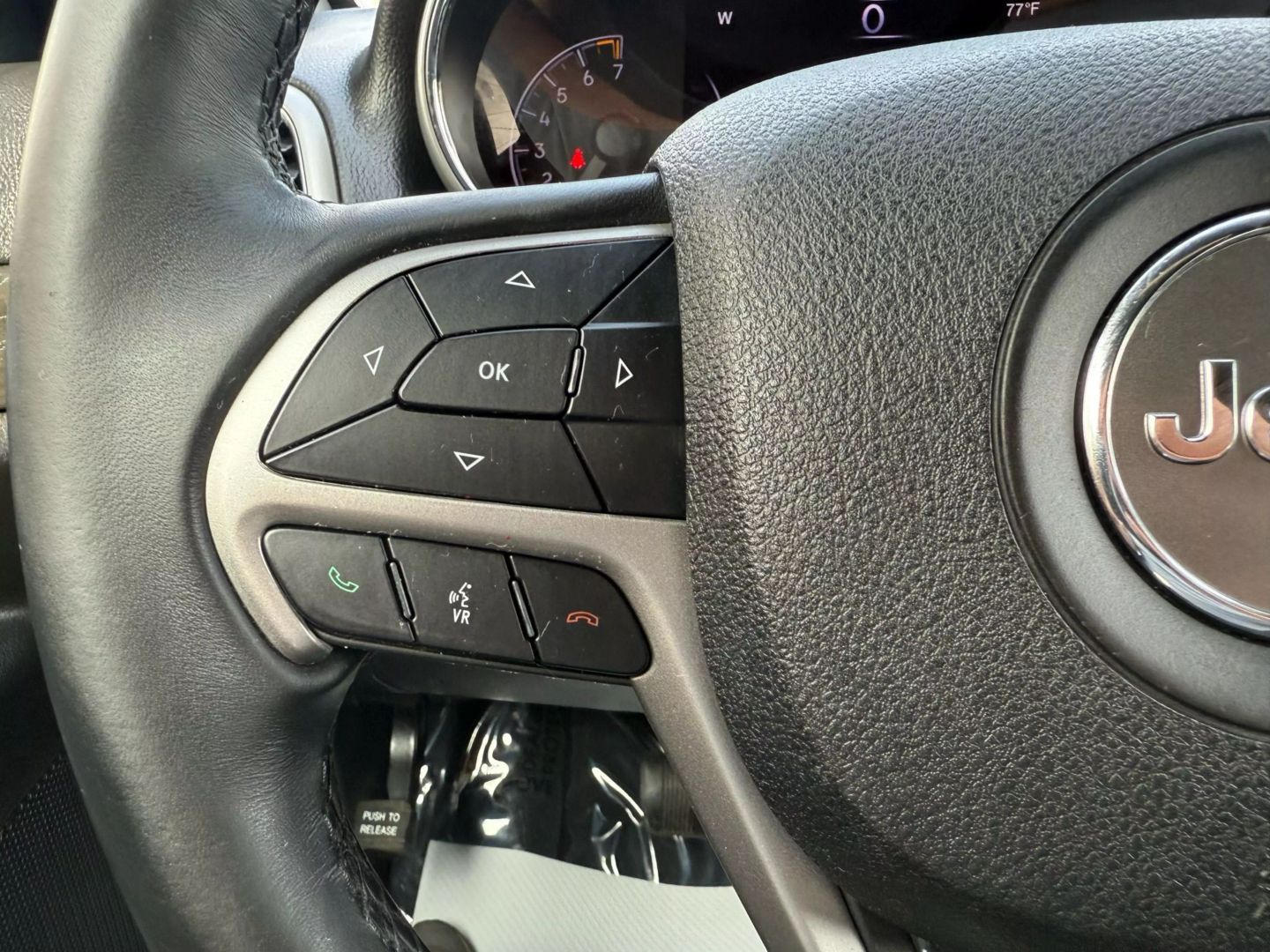 2018 Jeep Grand Cherokee - Image 28