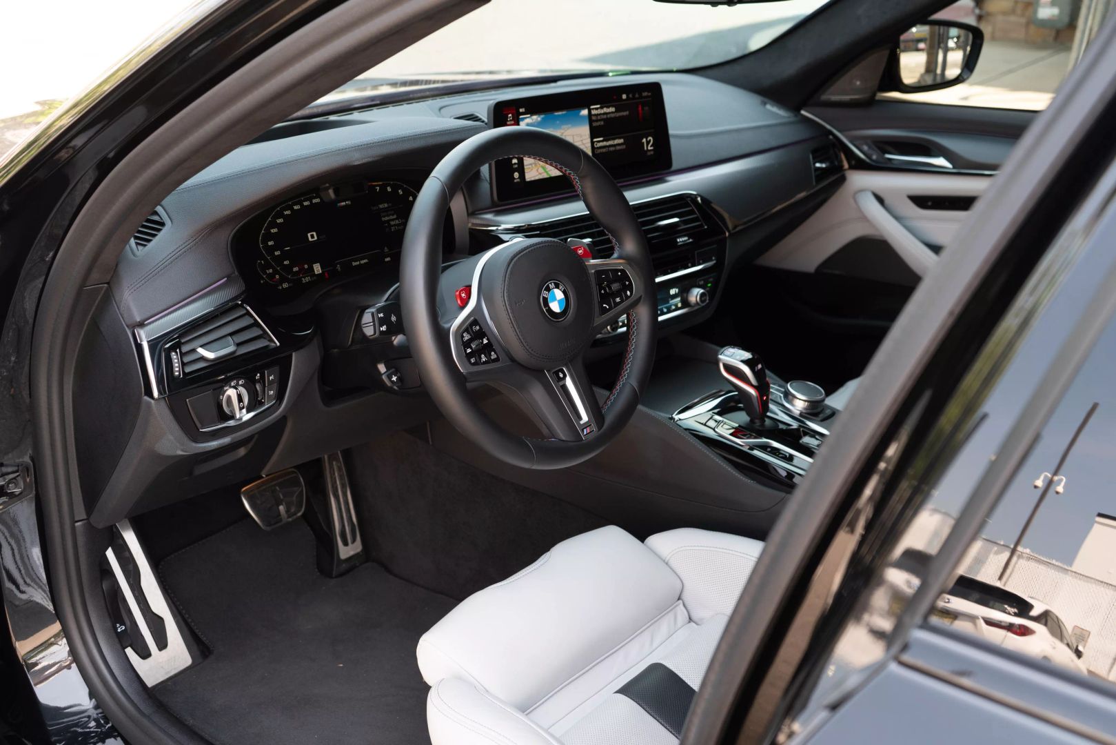 2022 Bmw M5 - Image 38