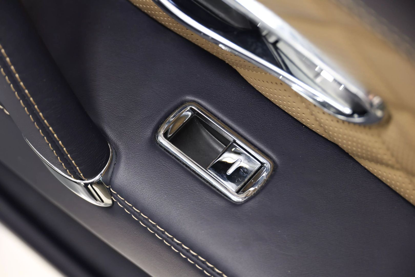 2017 Bentley Flying Spur - Image 65