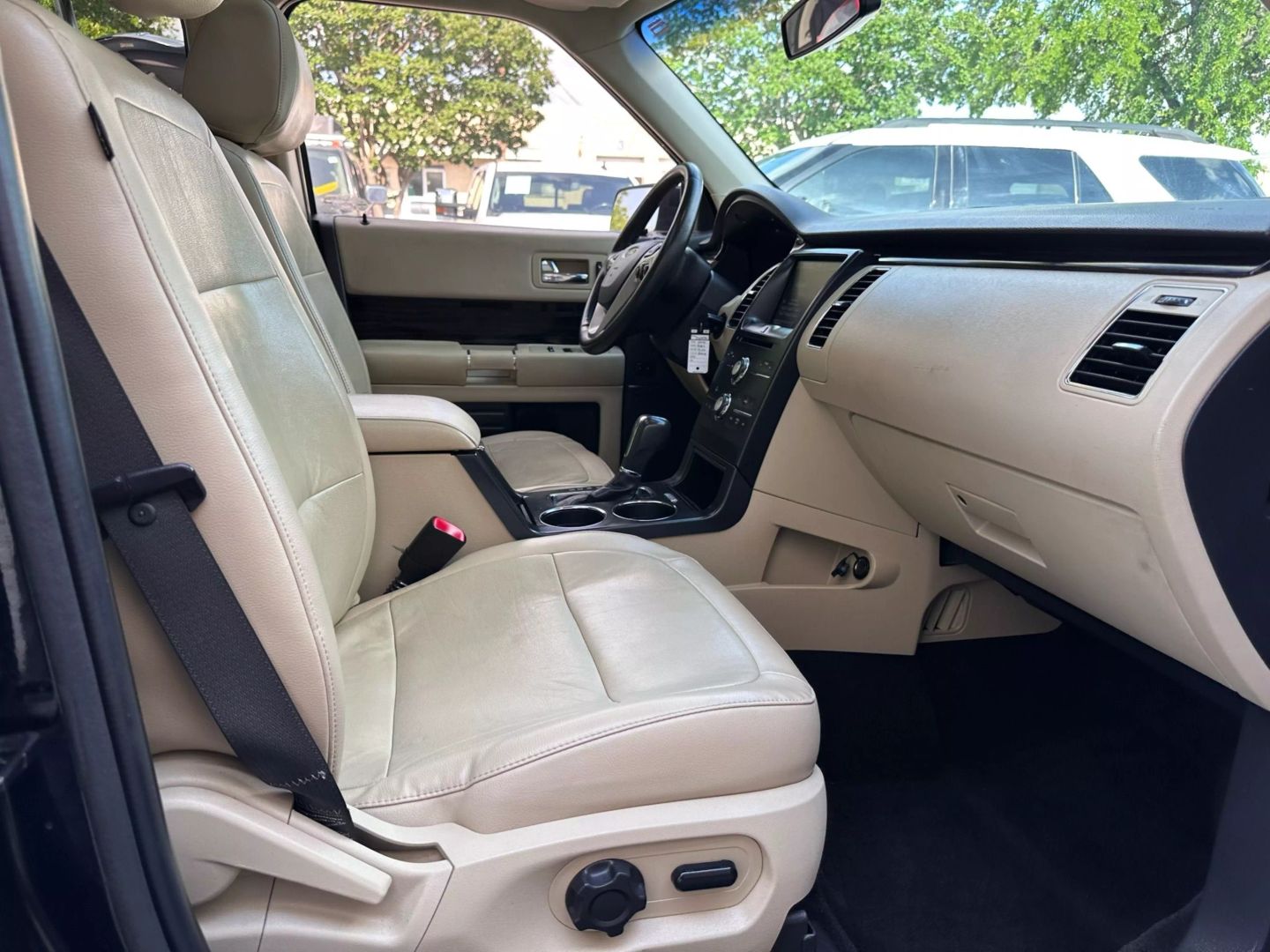 2014 Ford Flex - Image 24