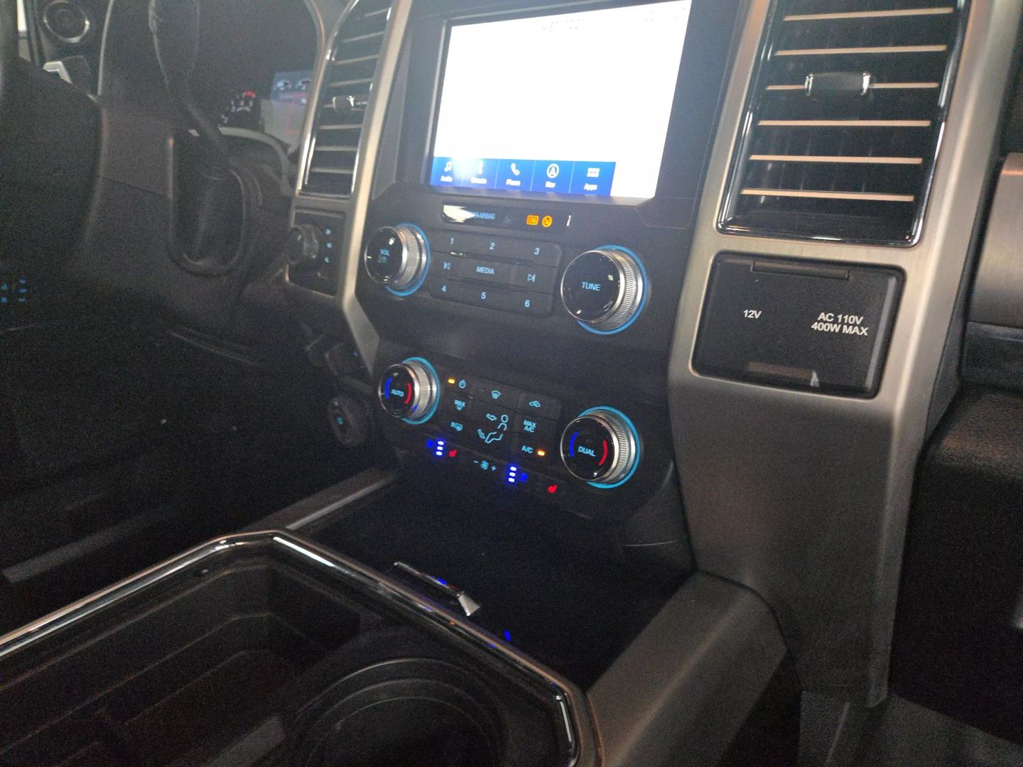 2021 Ford F450 Super Duty Crew Cab - Image 31