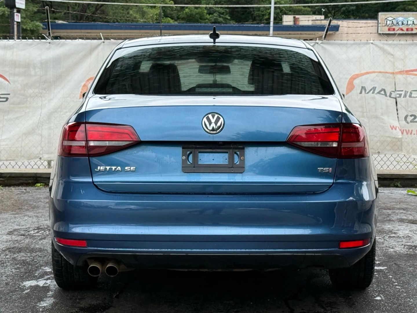 2017 Volkswagen Jetta - Image 10