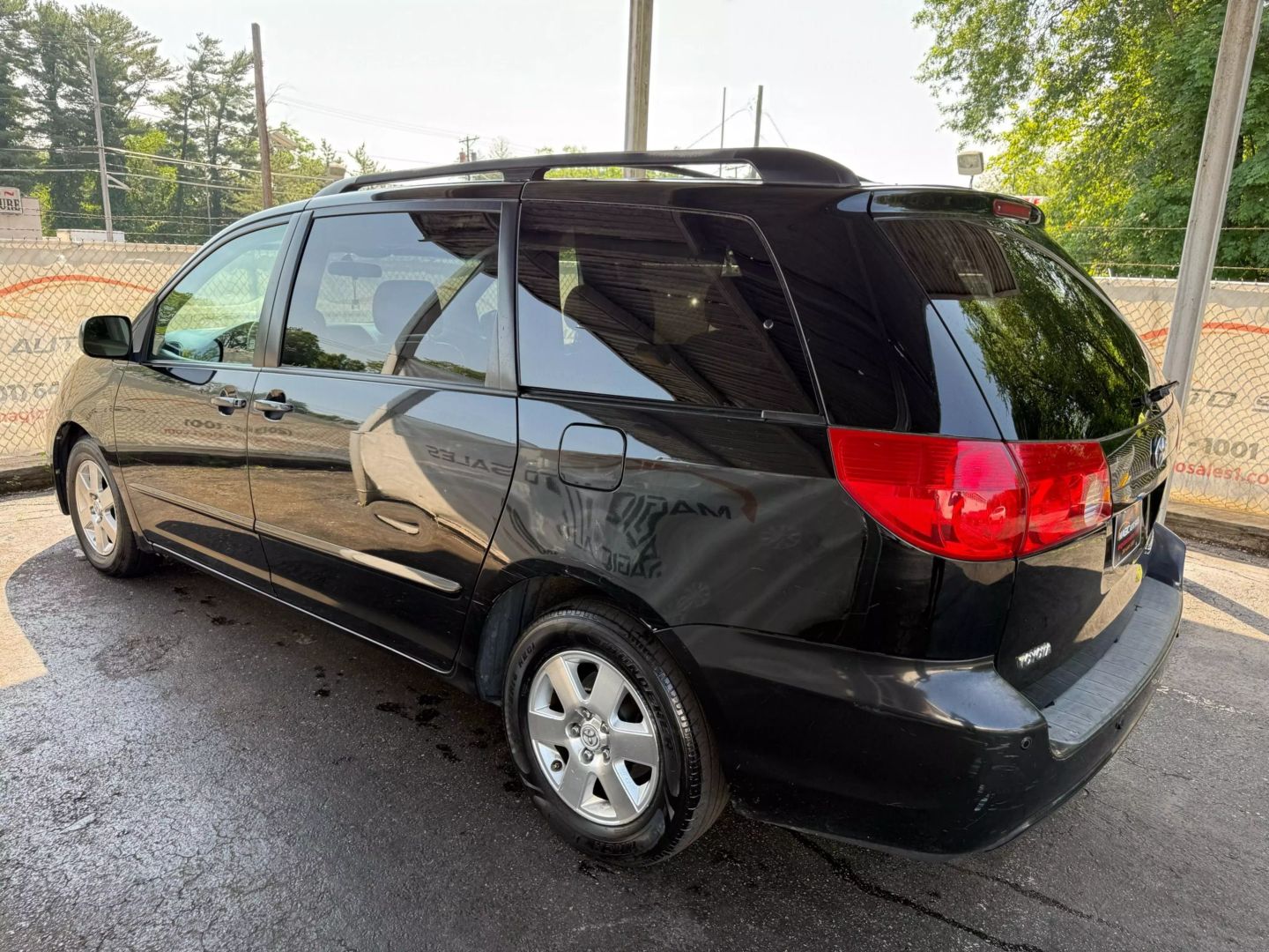 2008 Toyota Sienna - Image 12