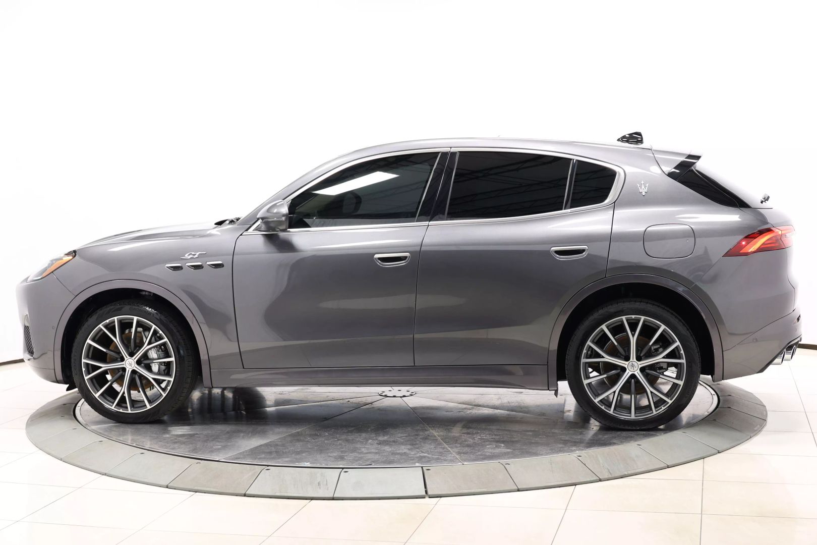2023 Maserati Grecale - Image 6