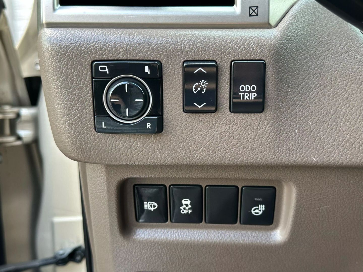 2012 Lexus Gx - Image 23