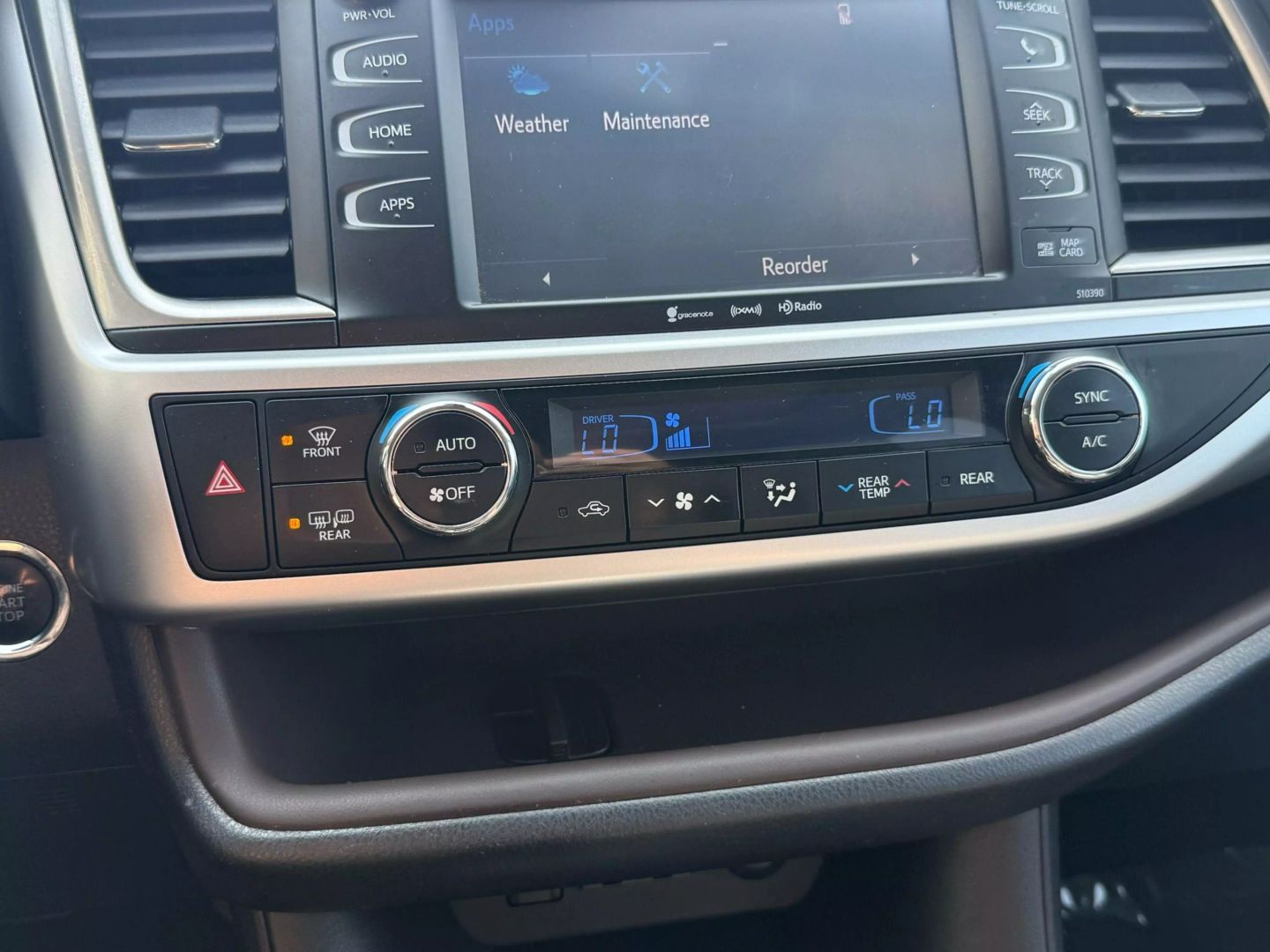 2019 Toyota Highlander - Image 40