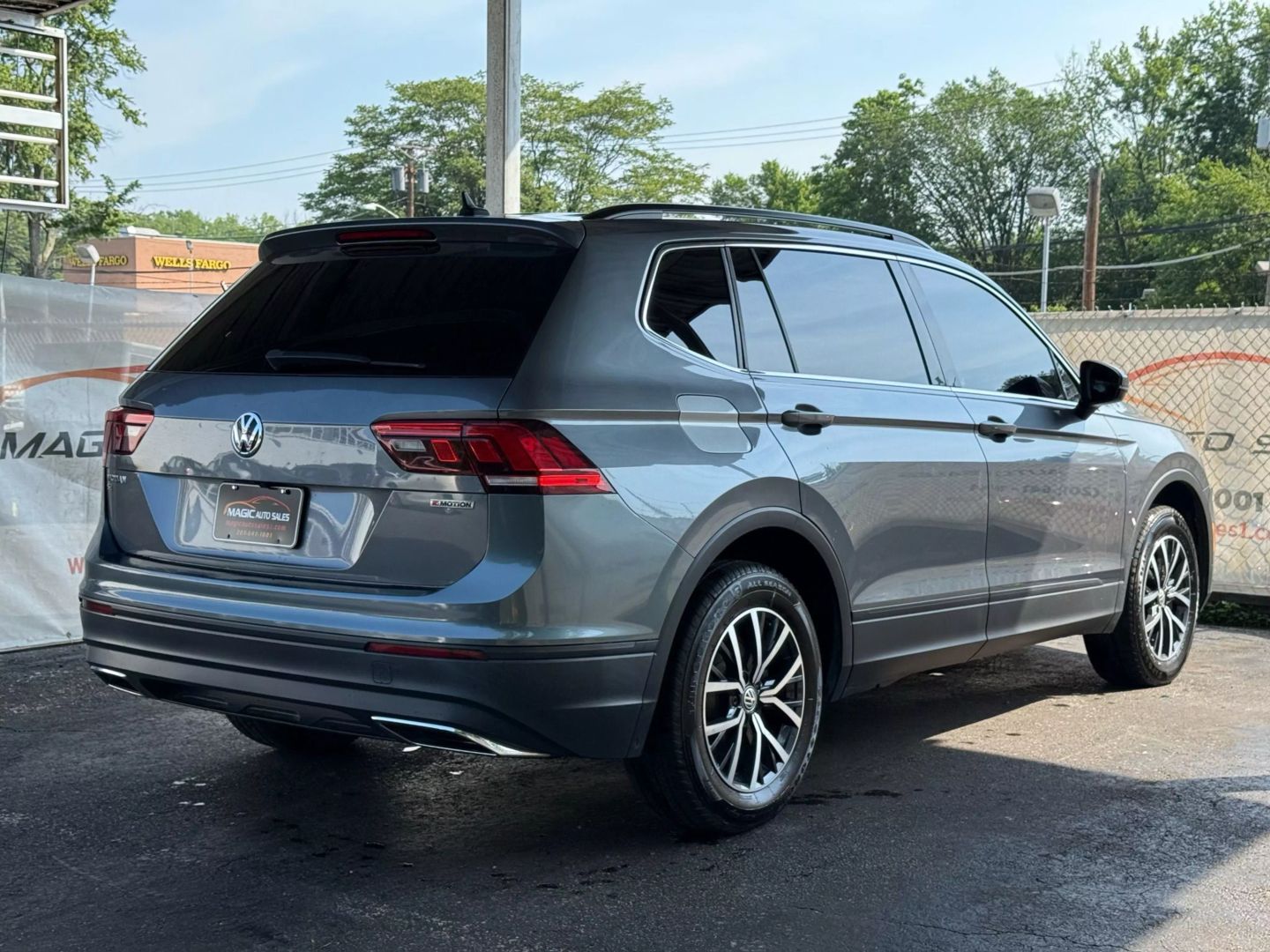 2019 Volkswagen Tiguan - Image 11