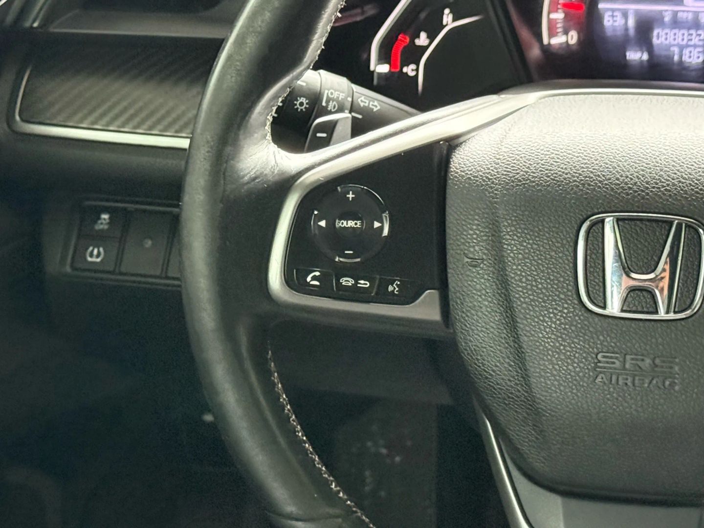 2018 Honda Civic - Image 31