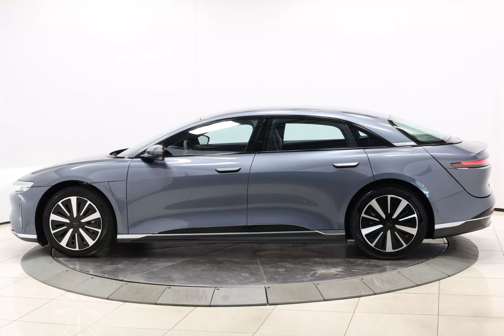 2023 Lucid Air - Image 6