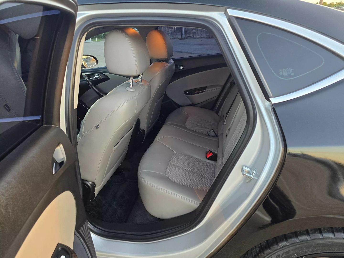 2017 Buick Verano - Image 11
