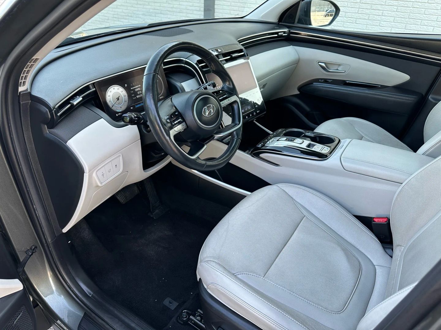 2023 Hyundai Tucson - Image 13