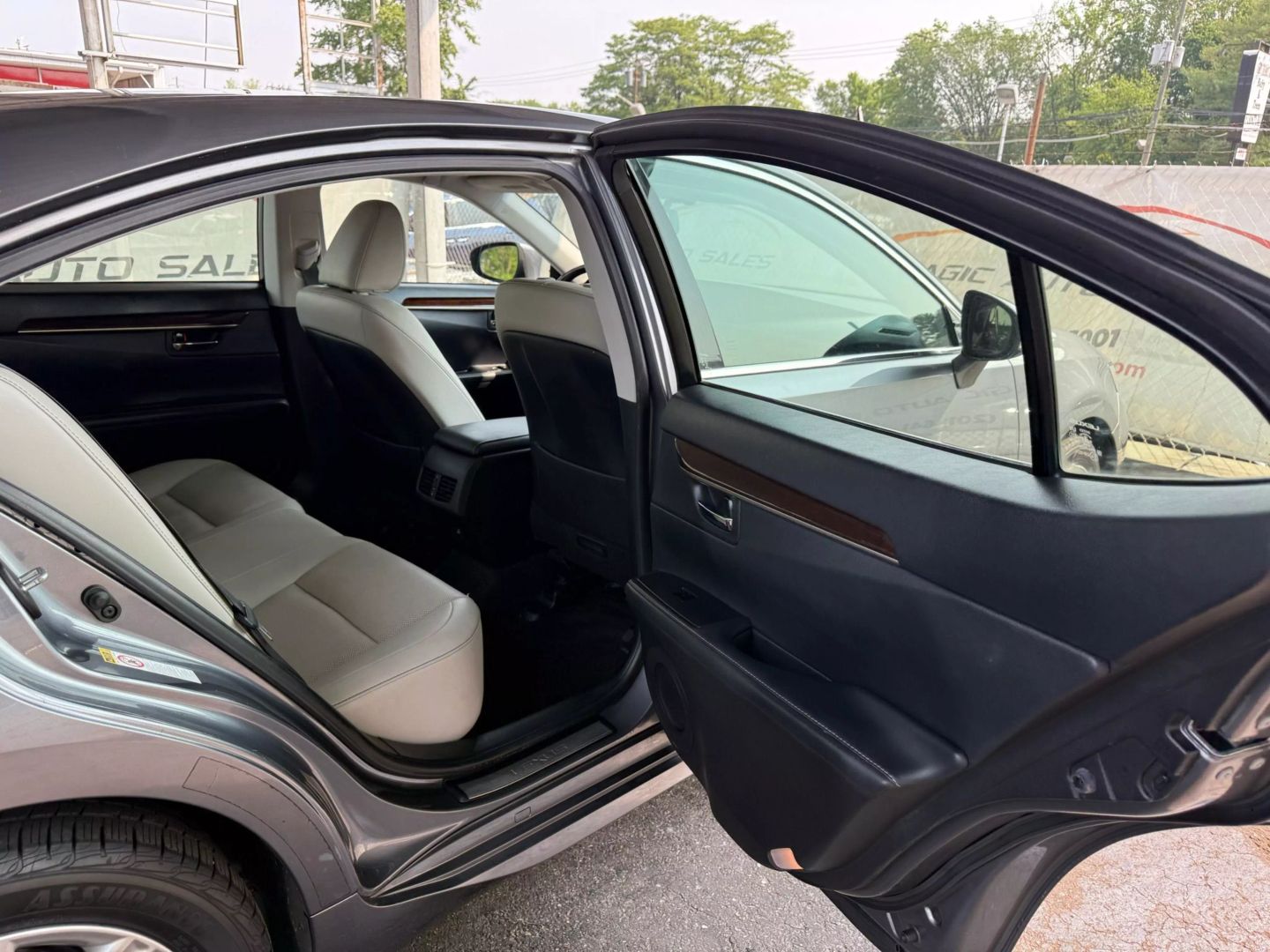 2014 Lexus Es - Image 21