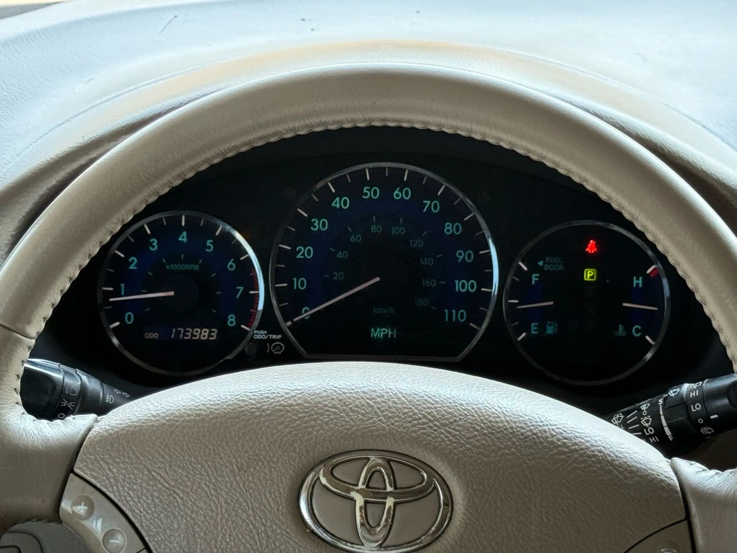 2008 Toyota Sienna - Image 32