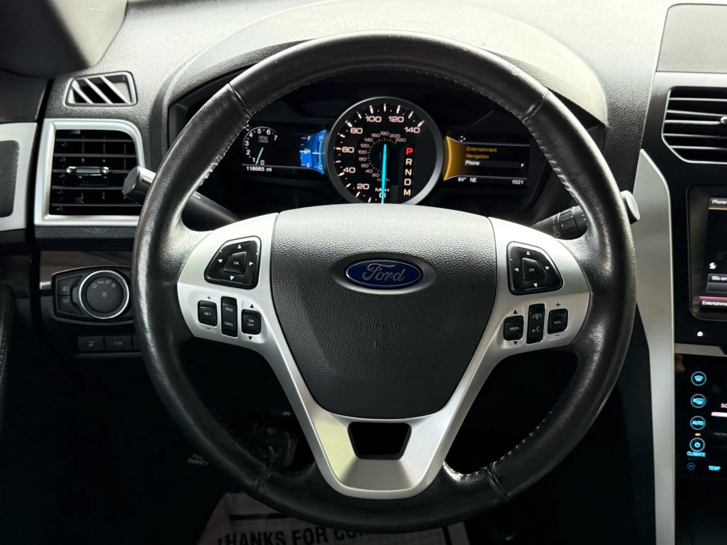 2015 Ford Explorer - Image 35