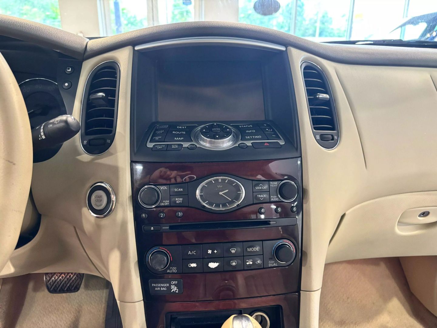 2015 Infiniti Qx50 Journey Sport Utility 4d - Image 28