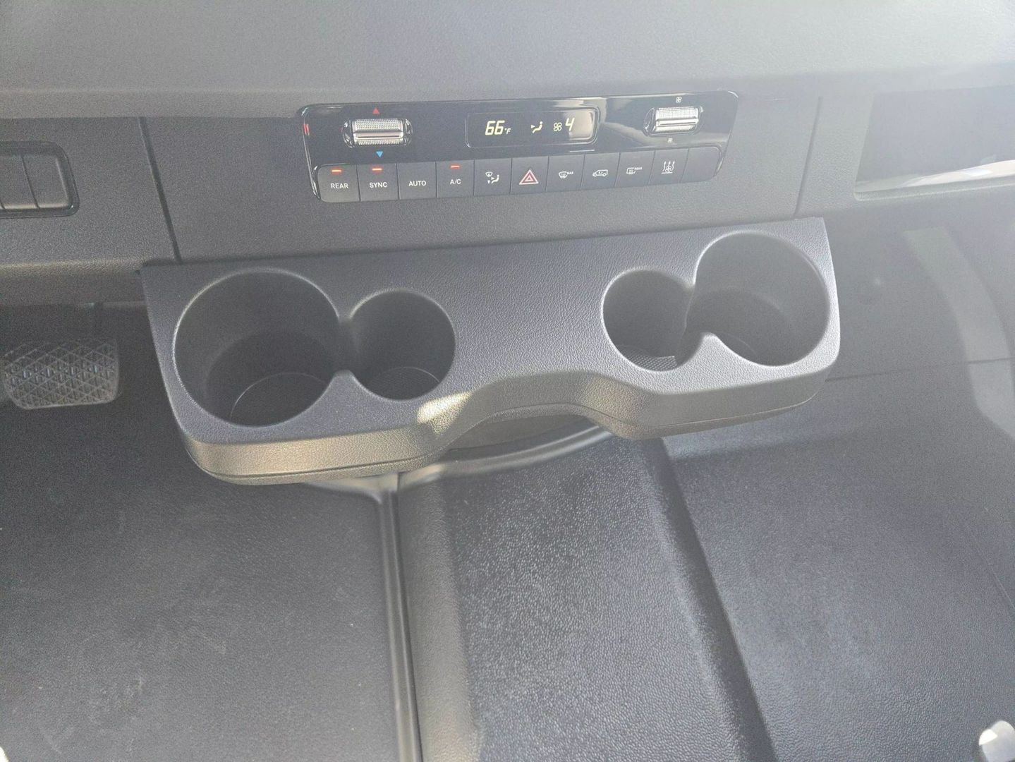 2025 Mercedes-benz Sprinter 2500 Passenger - Image 14
