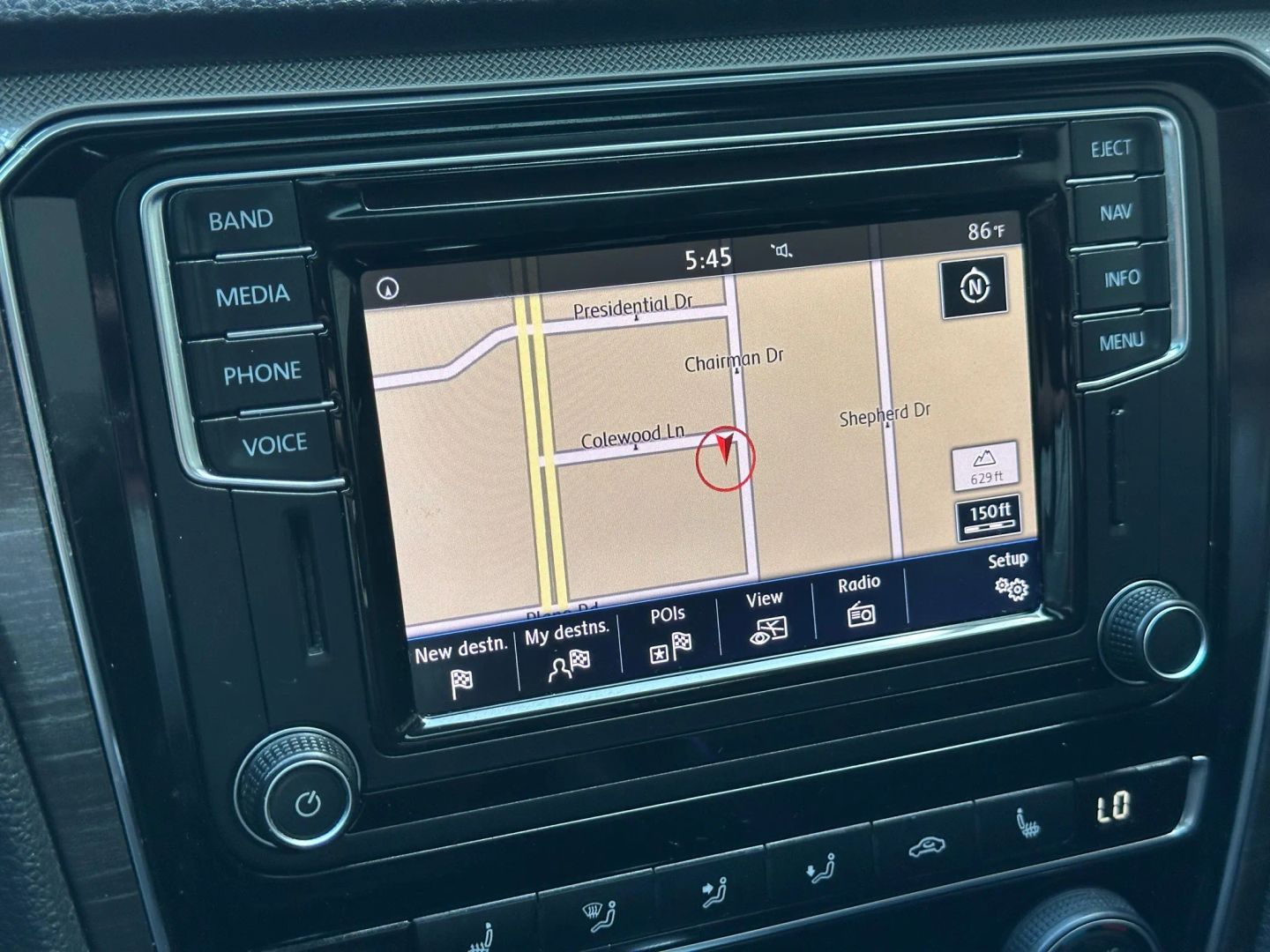 2017 Volkswagen Passat - Image 31