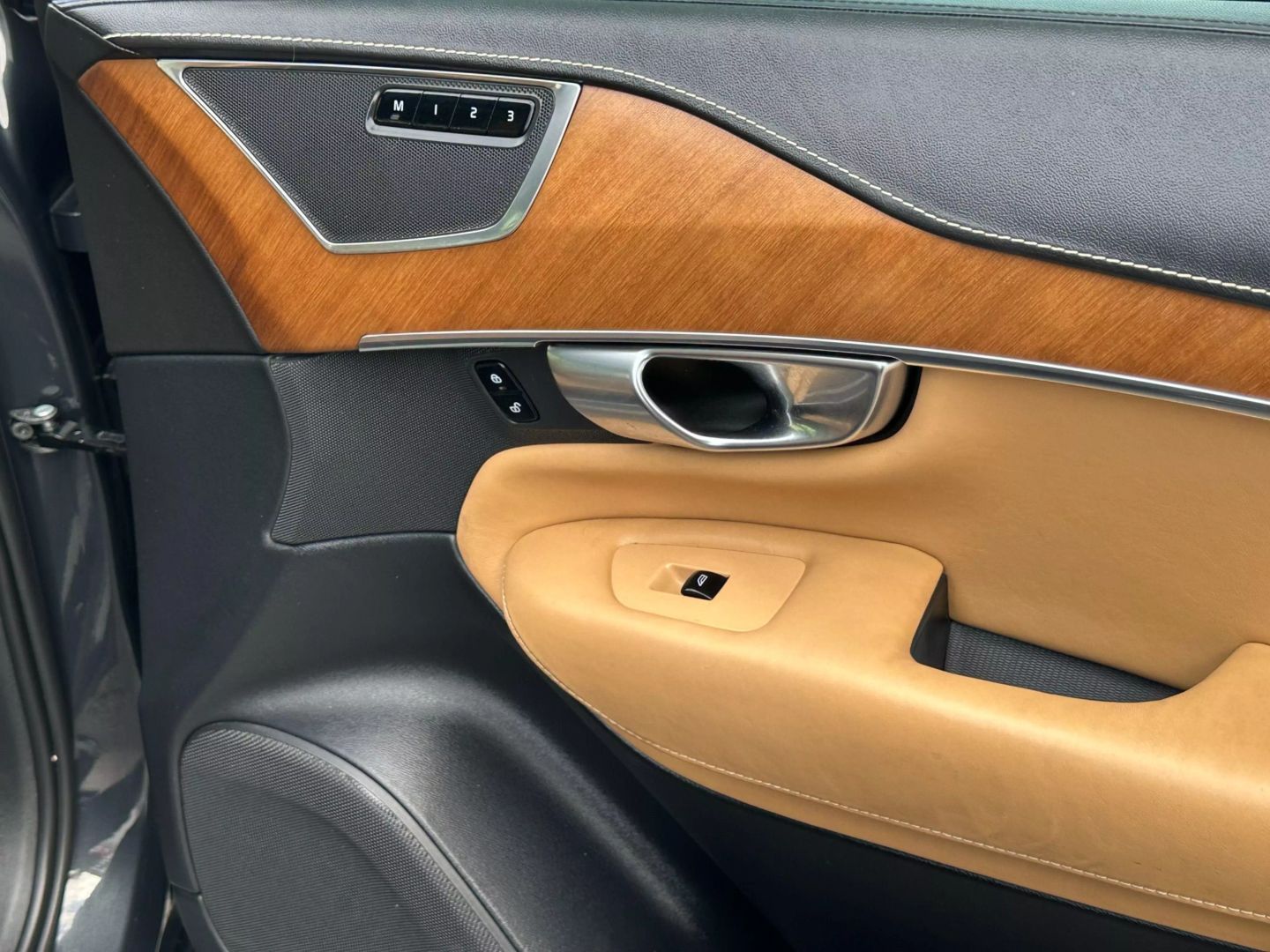2017 Volvo Xc90 - Image 22