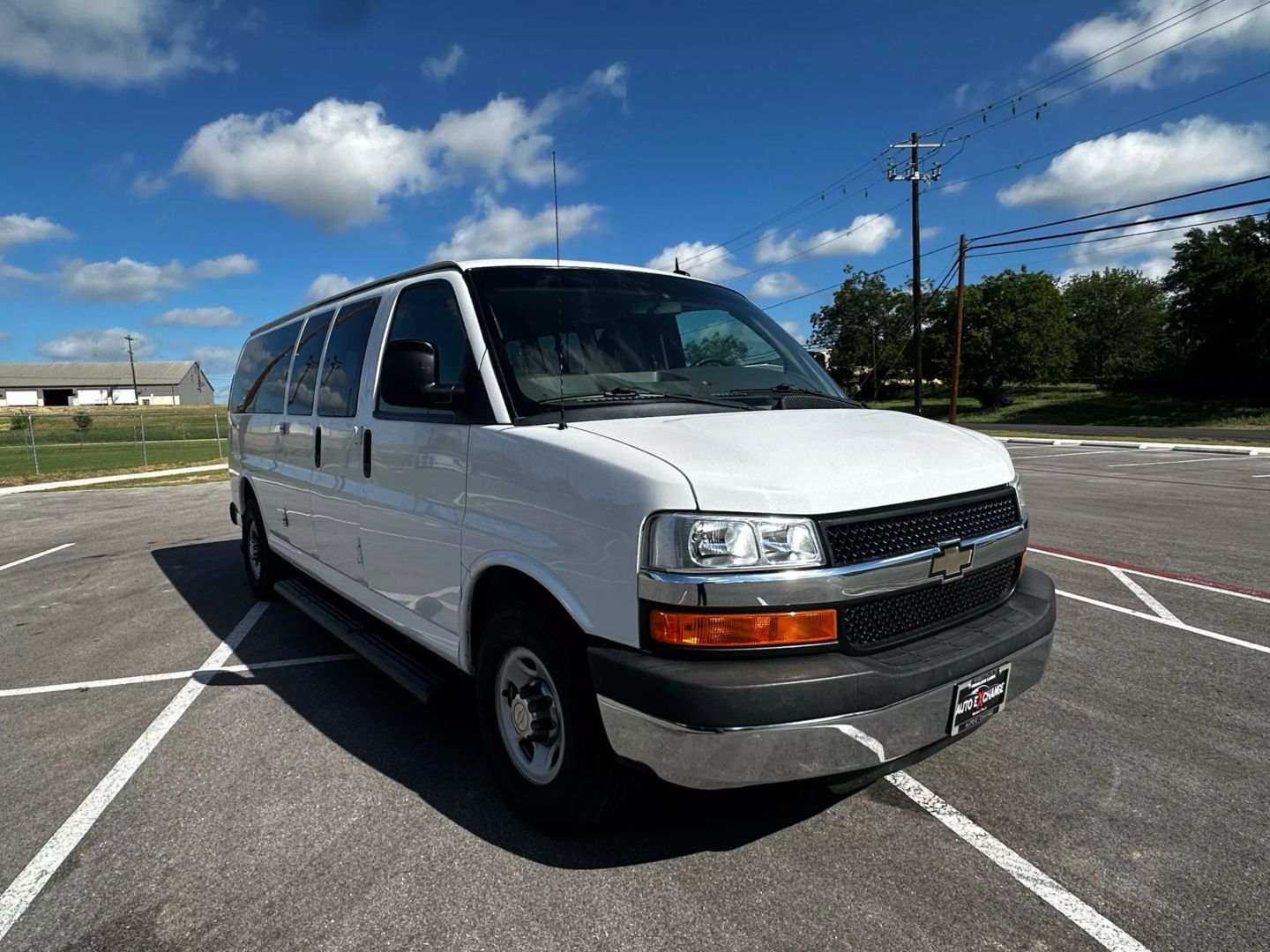 2014 Chevrolet Express 3500 Passenger - Image 5