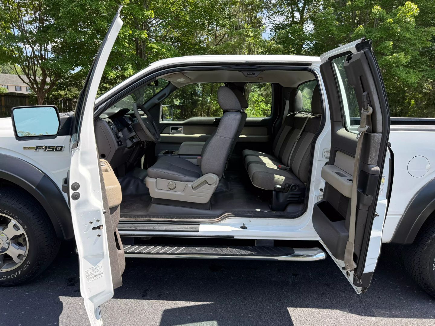 2010 Ford F150 Super Cab - Image 11