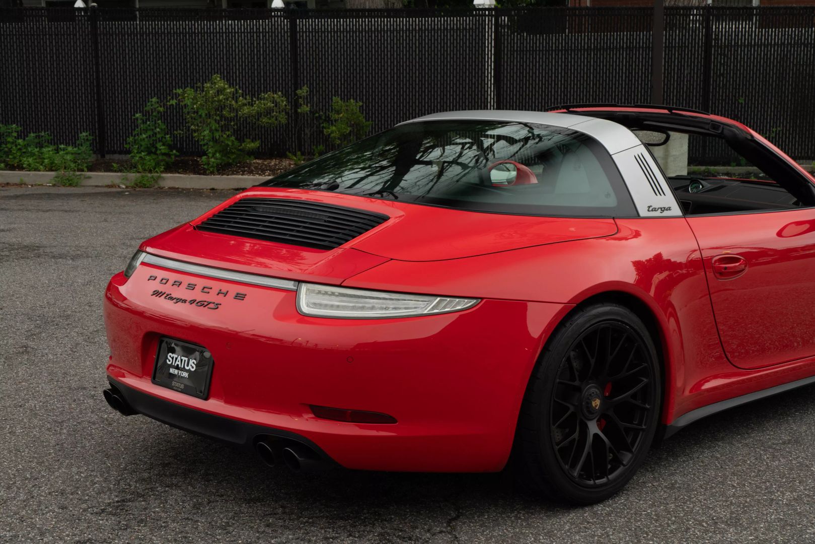 2016 Porsche 911 - Image 33