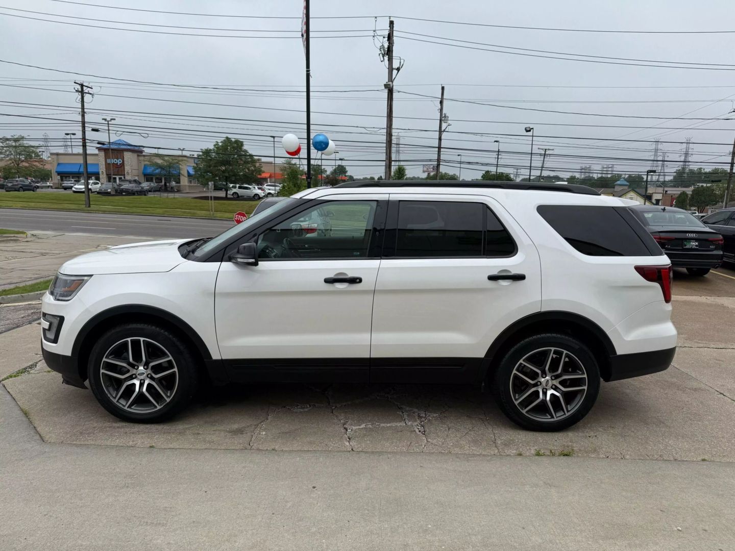 2017 Ford Explorer - Image 6