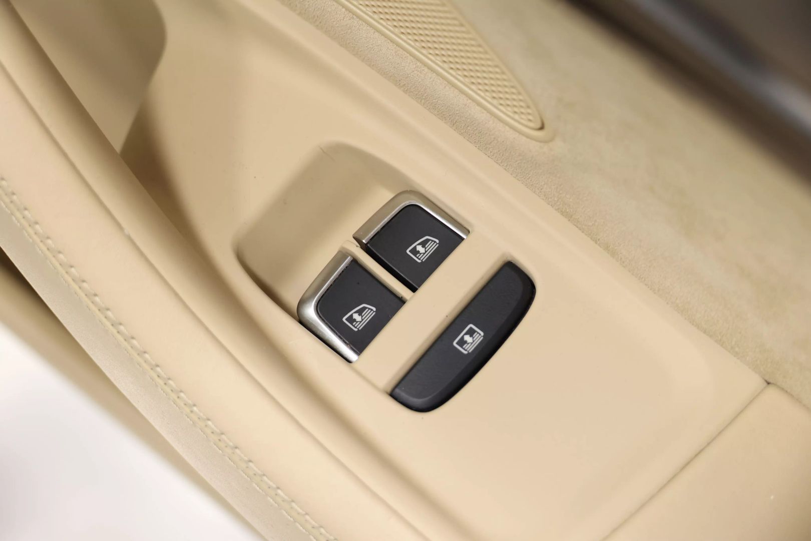 2015 Audi A8 - Image 74