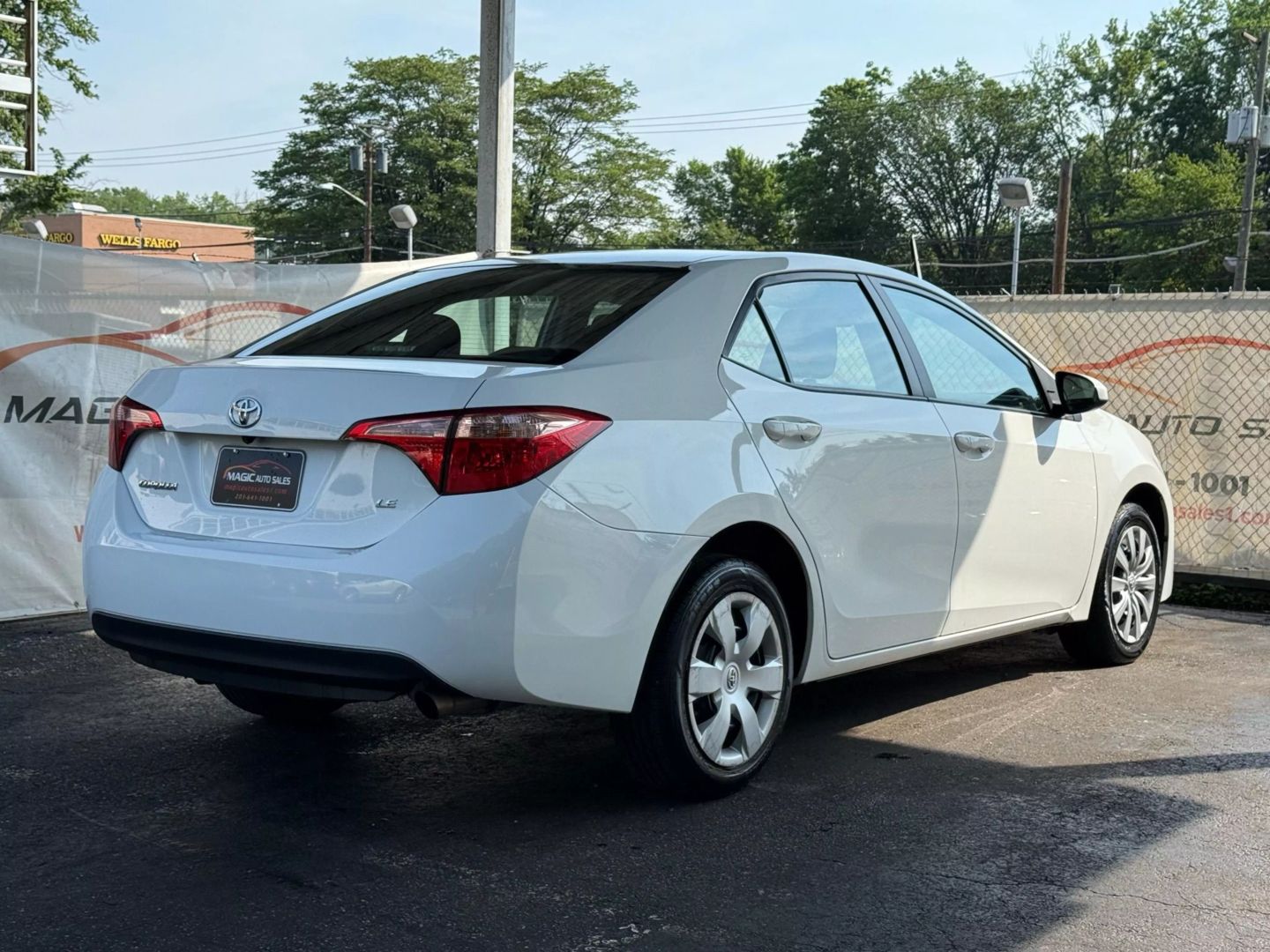 2018 Toyota Corolla - Image 11