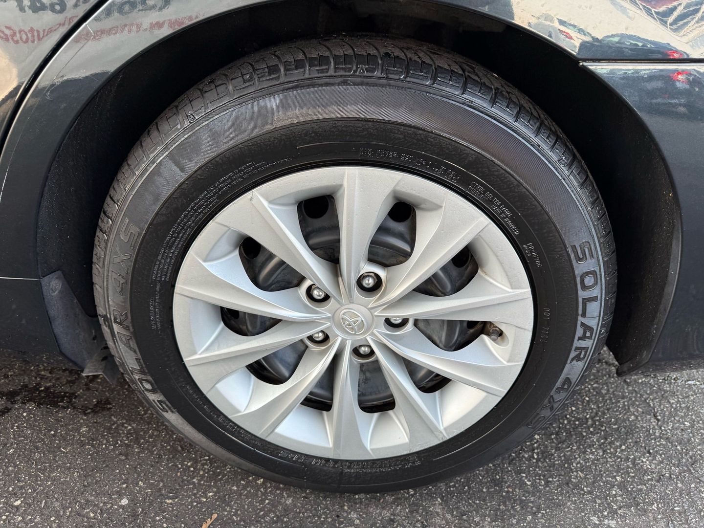 2015 Toyota Camry - Image 39