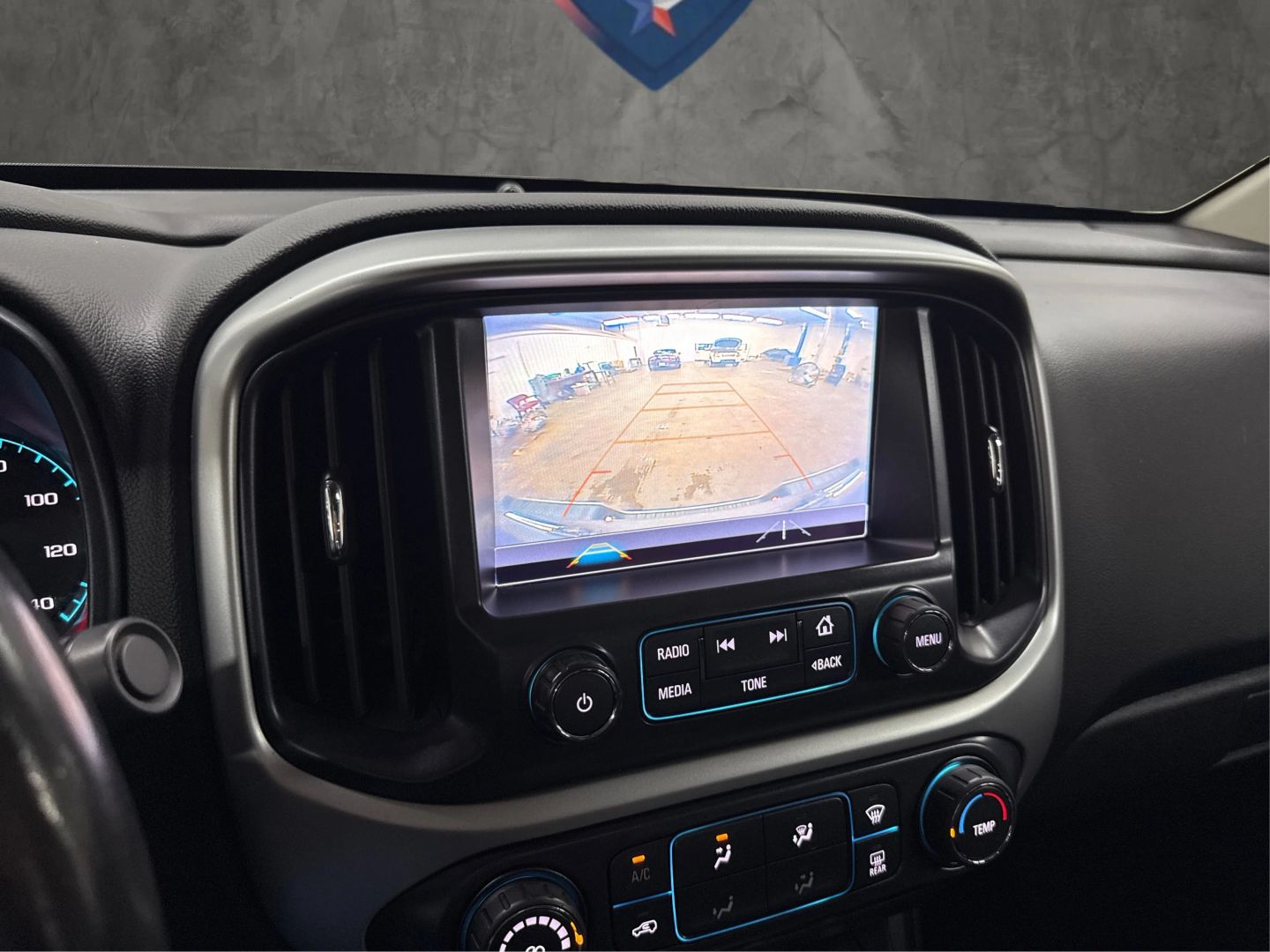2018 Chevrolet Colorado Crew Cab - Image 19