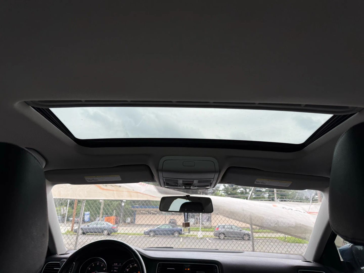 2017 Volkswagen Jetta - Image 37