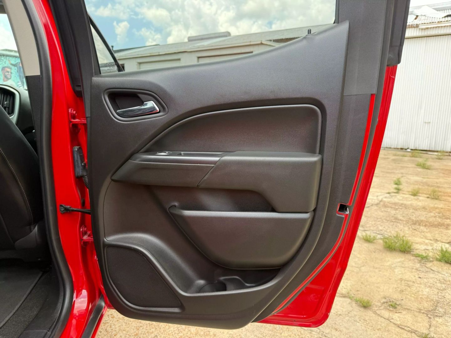 2018 Chevrolet Colorado Crew Cab - Image 17