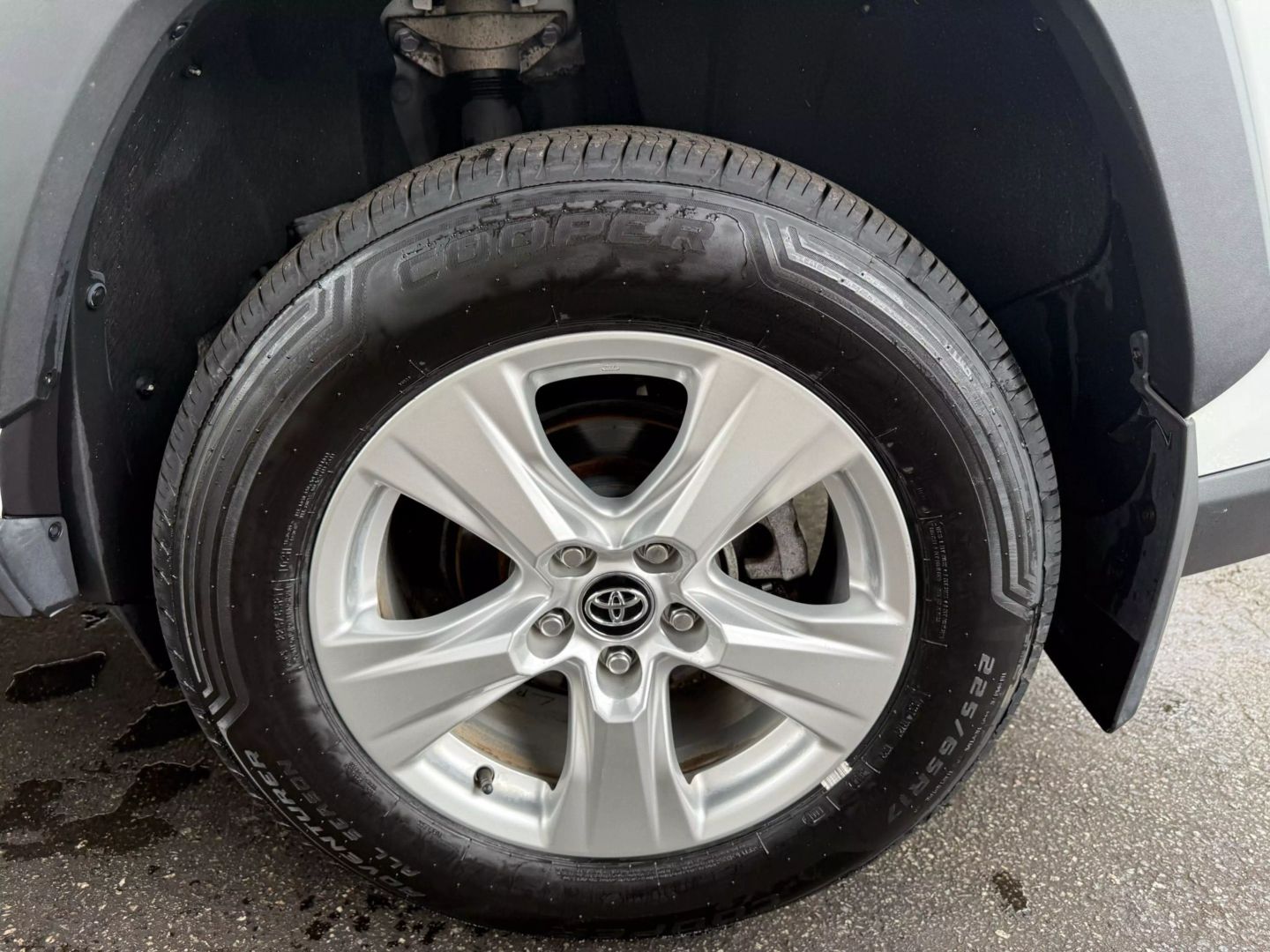 2020 Toyota Rav4 - Image 41