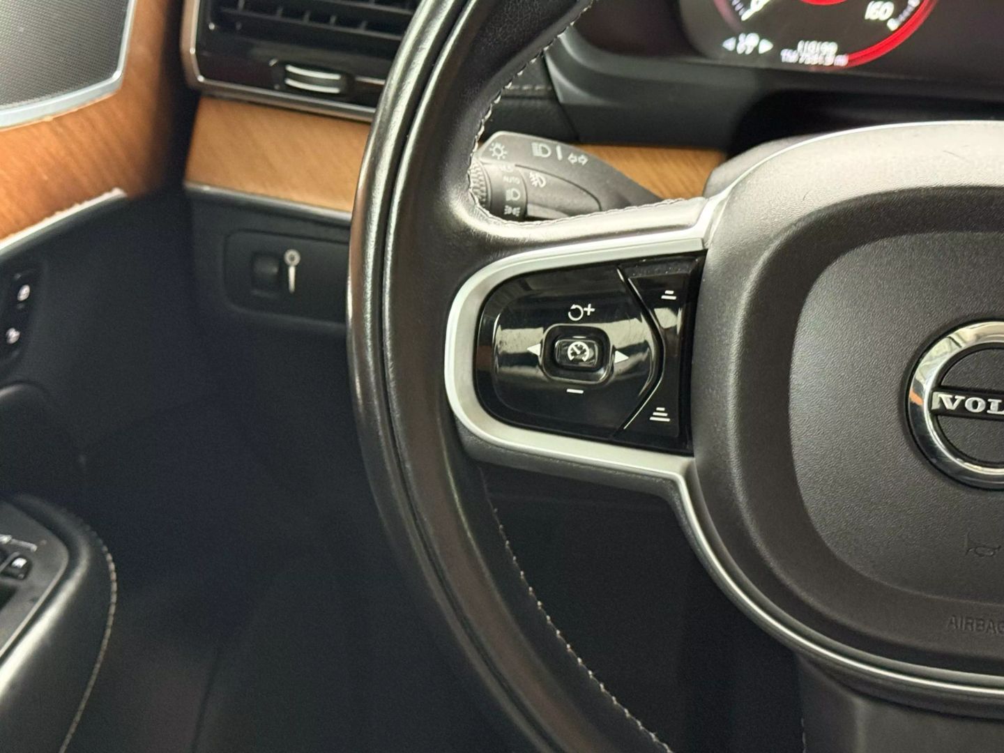 2018 Volvo Xc90 - Image 36