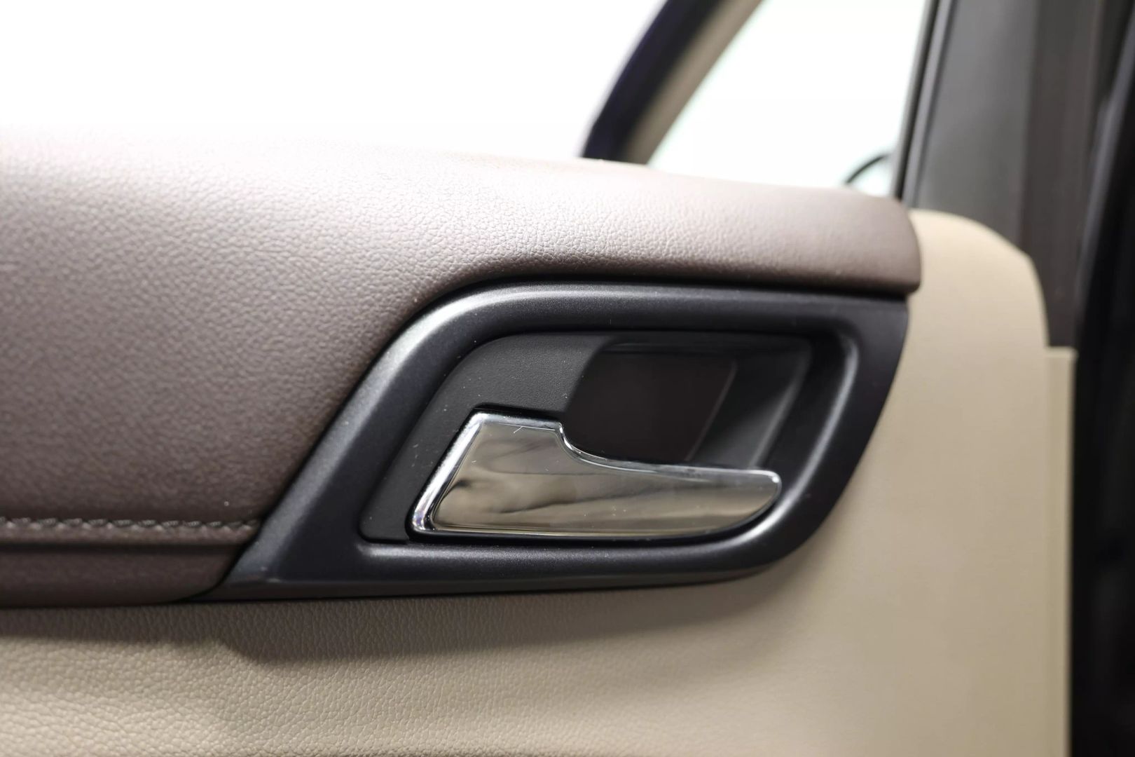 2016 Chevrolet Tahoe - Image 48