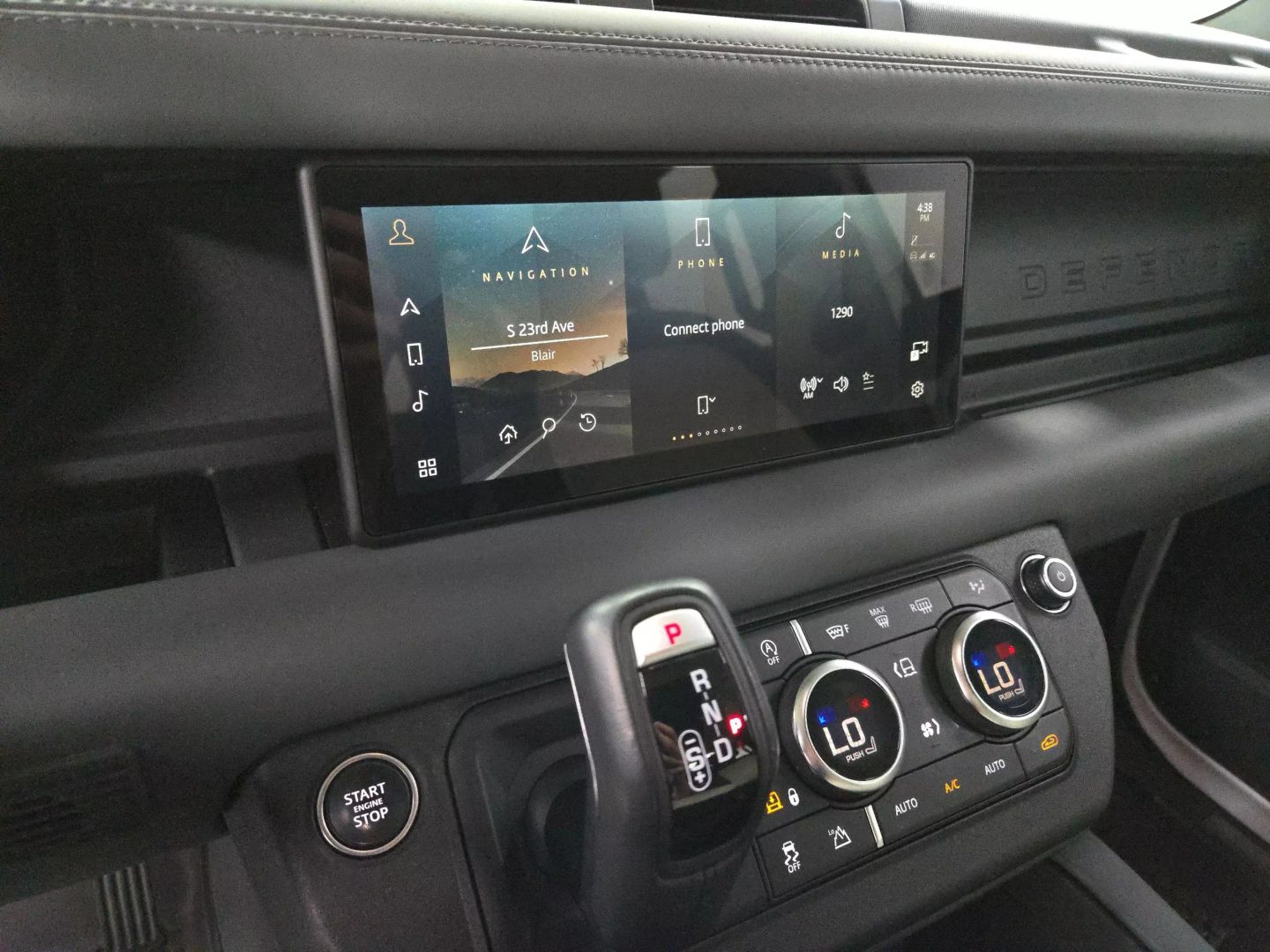 2023 Land Rover Defender 110 - Image 25