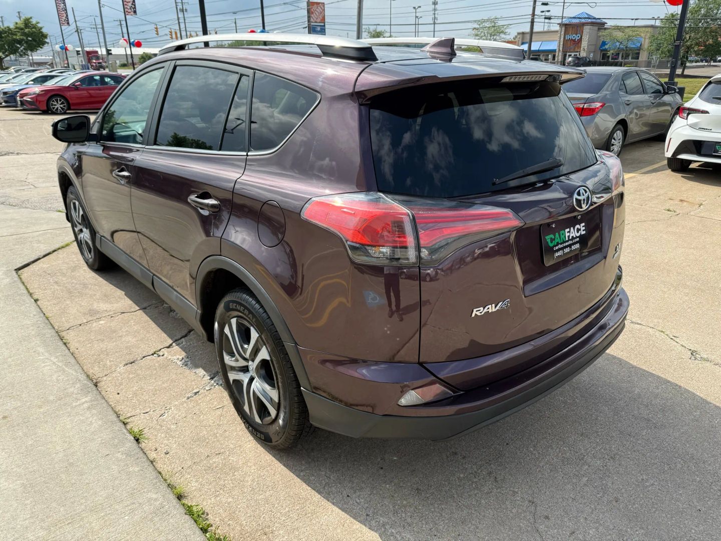 2017 Toyota Rav4 - Image 2