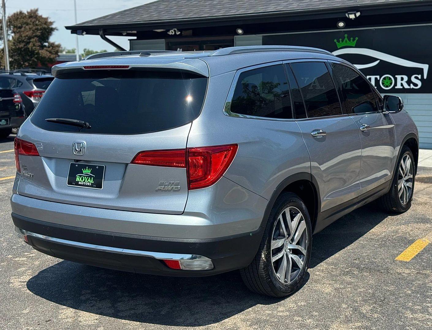 2018 Honda Pilot - Image 11