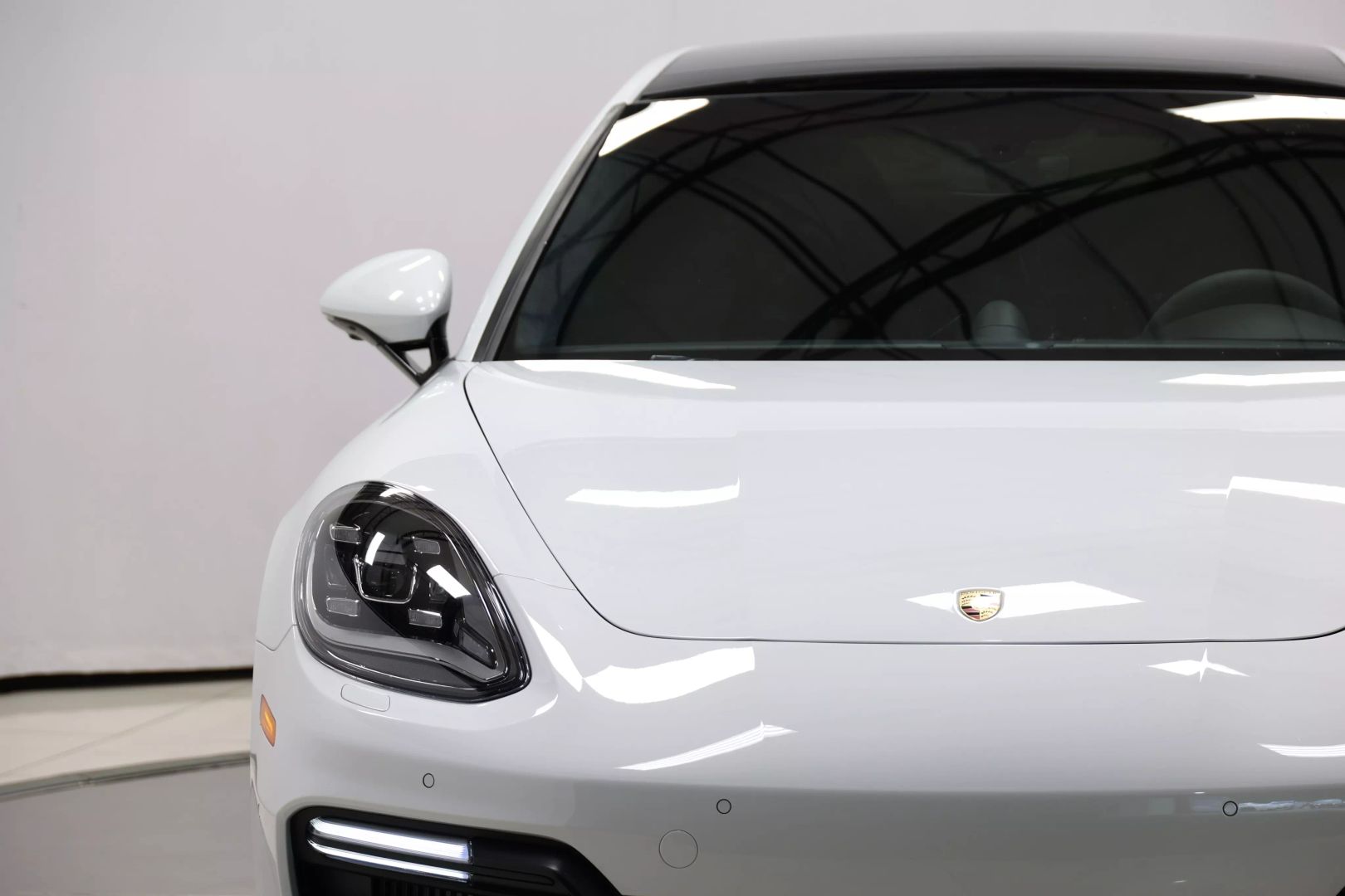2020 Porsche Panamera - Image 107